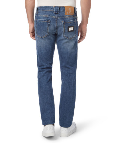 Super Straight Cut Statement