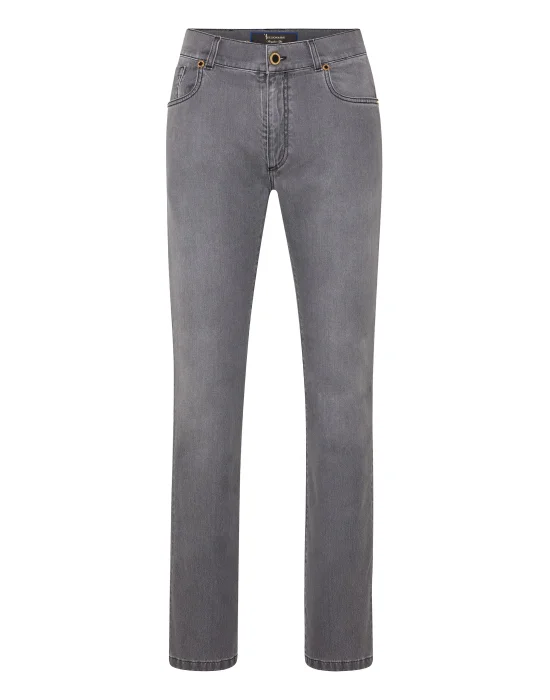 Regular fit Statement