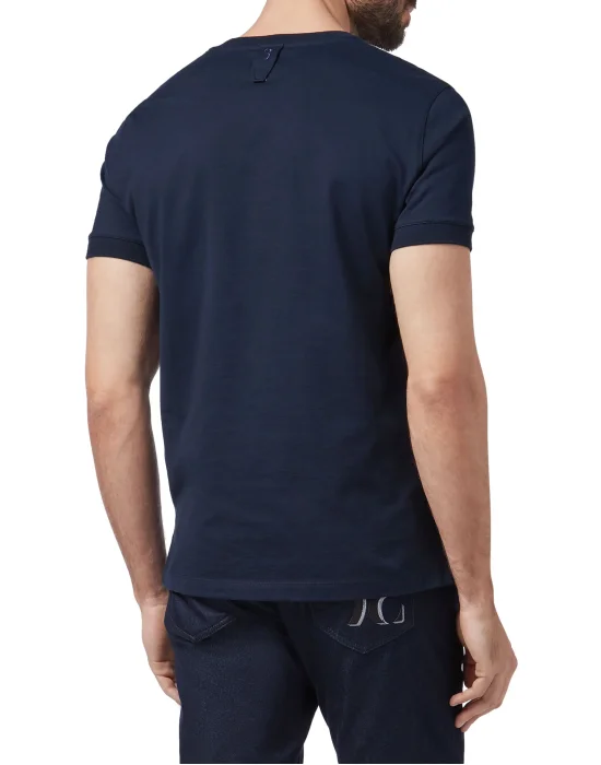 T-shirt V-Neck SS Lion